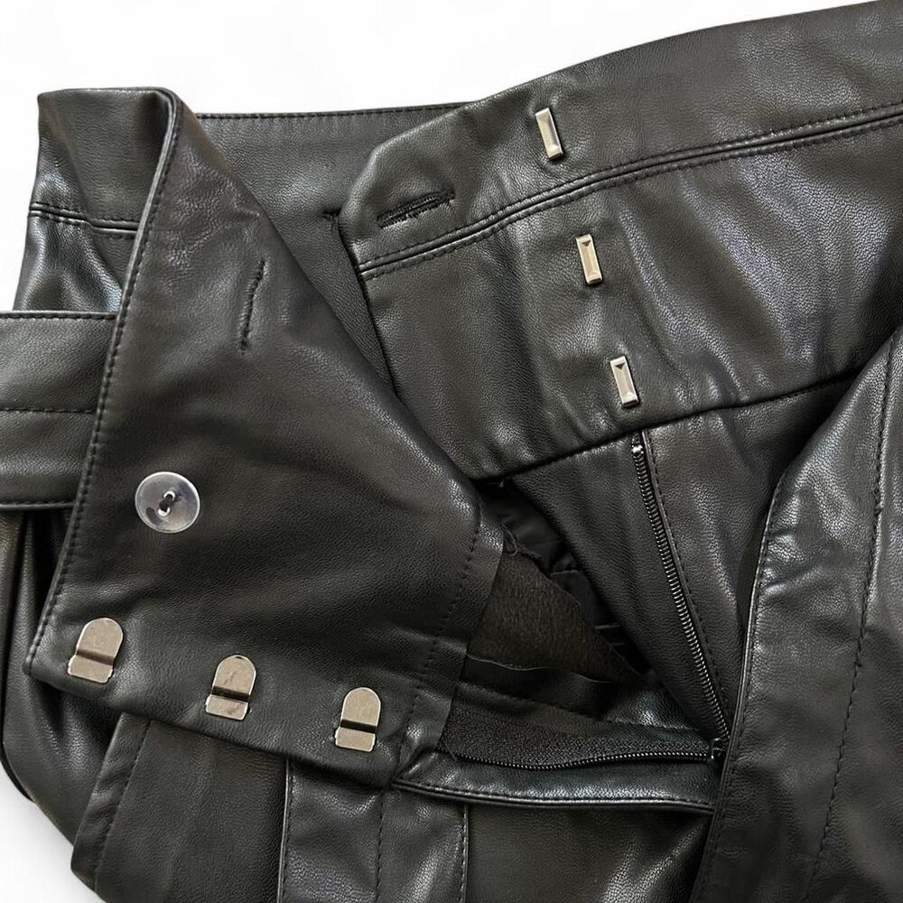 Black Faux Leather Belted Pants Women’s 4 - Picture 4 of 7